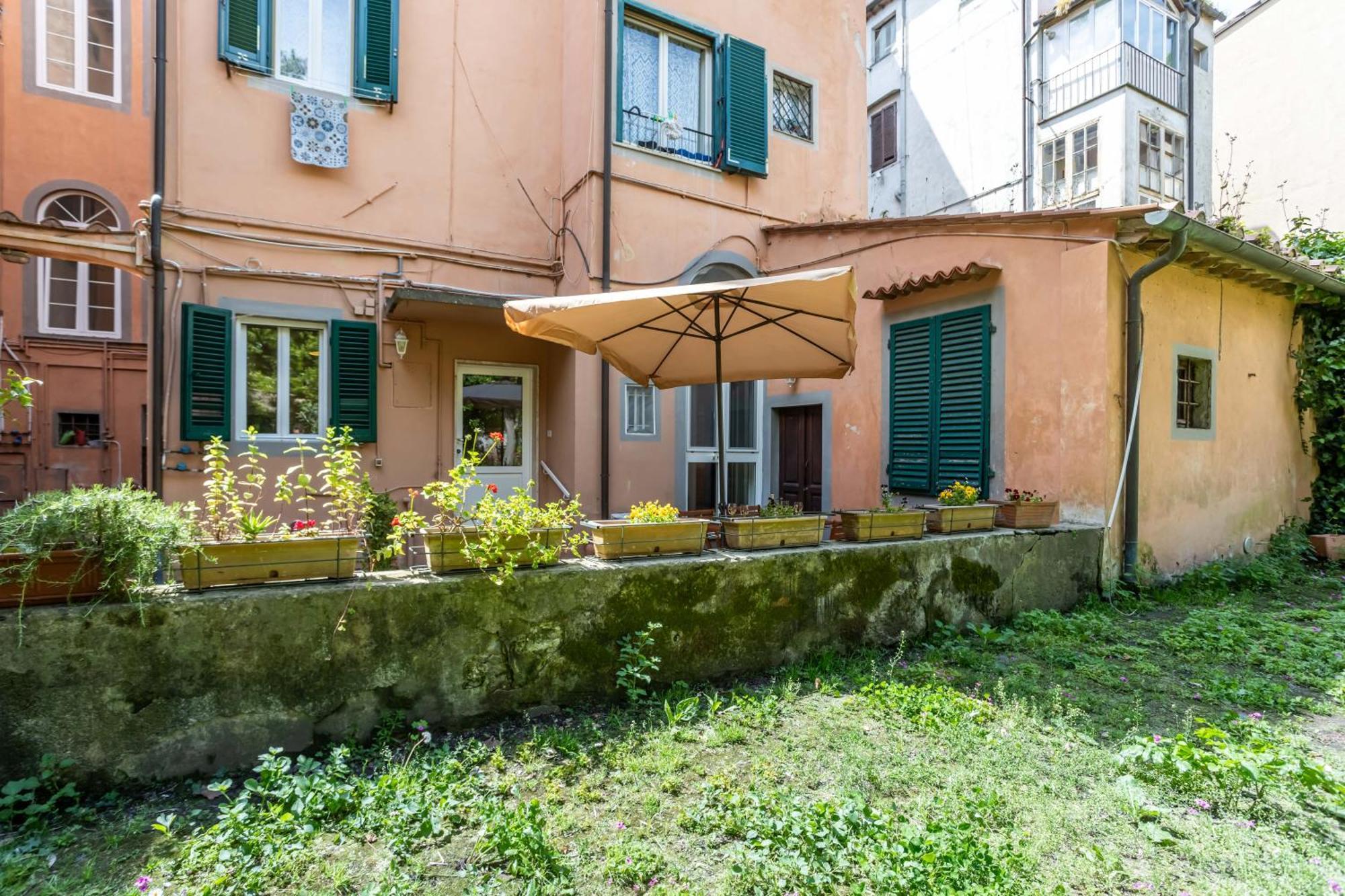 Hostly-Garden House San Lorenzo-Few Steps To Tower Pisa Exterior photo